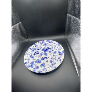 Queen's Blue & White‎ Wild Berries Salad Plate RARE 8 1/2"